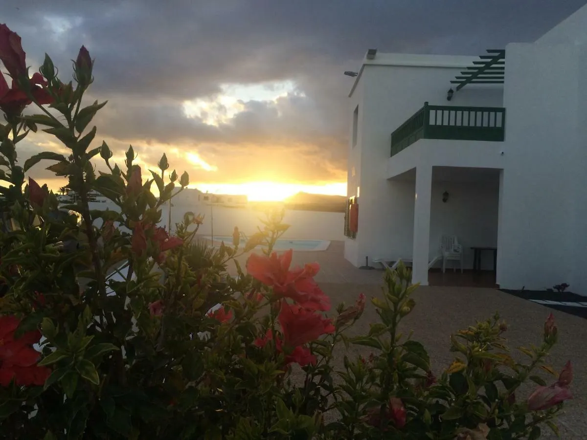 Playa Alhambra 2 Apartment Puerto del Carmen  Puerto del Carmen (Lanzarote)